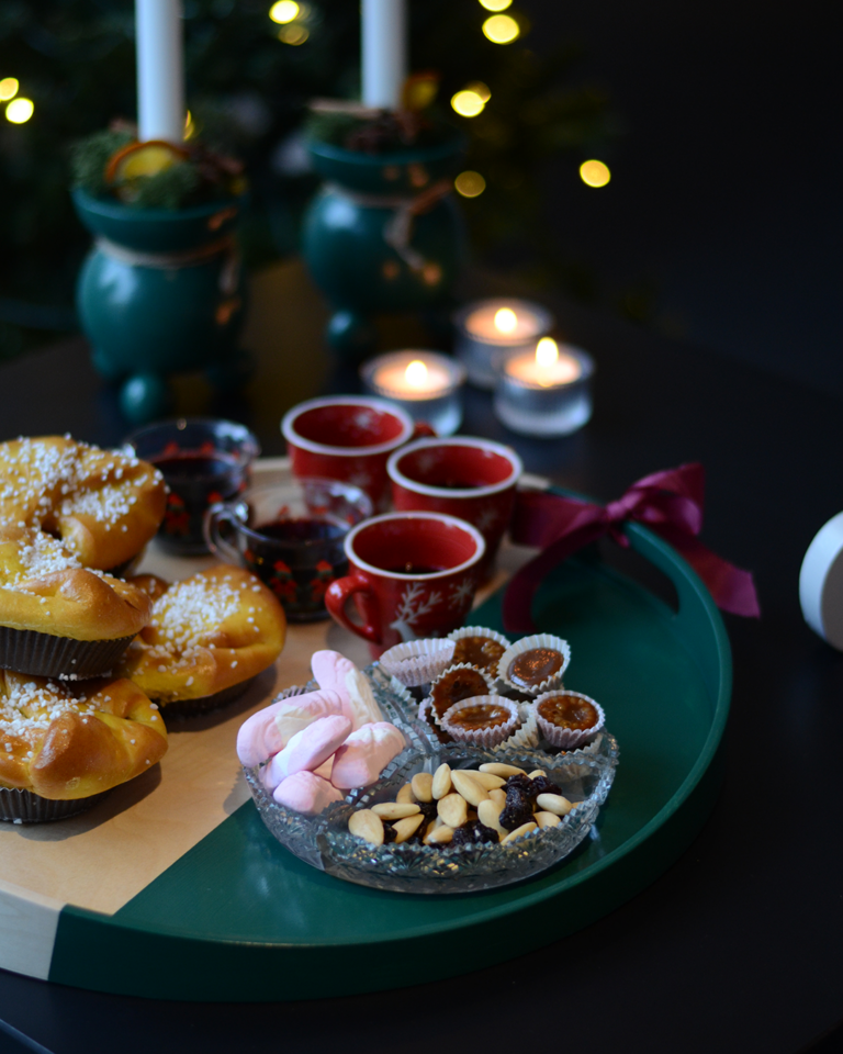 Kerst Knutselen - Een IKEA dienblad opnieuw verven