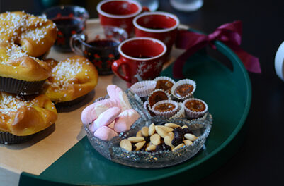 Kerst Knutselen - Een IKEA dienblad opnieuw verven